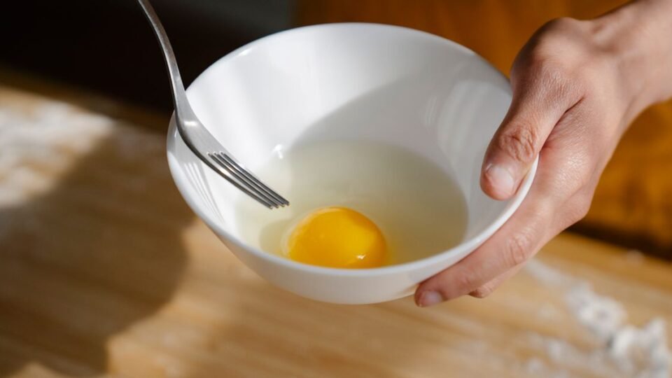 계란찜이 찔 때 물처럼 흐를 때 바로 잡는 순서, 불 조절은 어떻게?